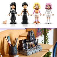 LEGO® Wednesday: Wednesday & Enids korridorsrum Gåvoset 76781