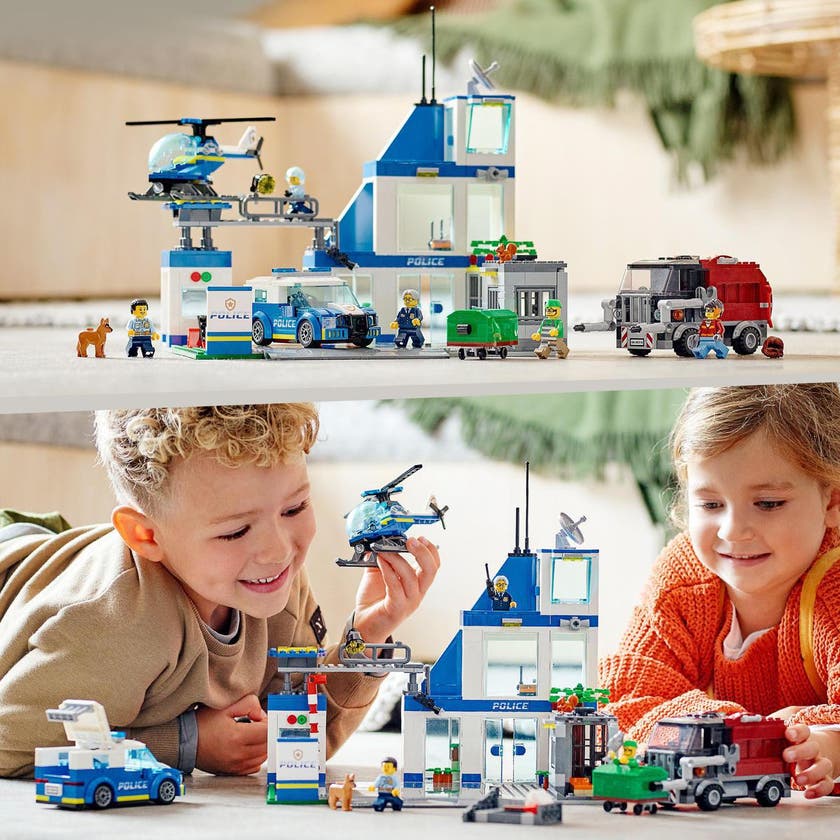 LEGO City Police 60316, Polisstation