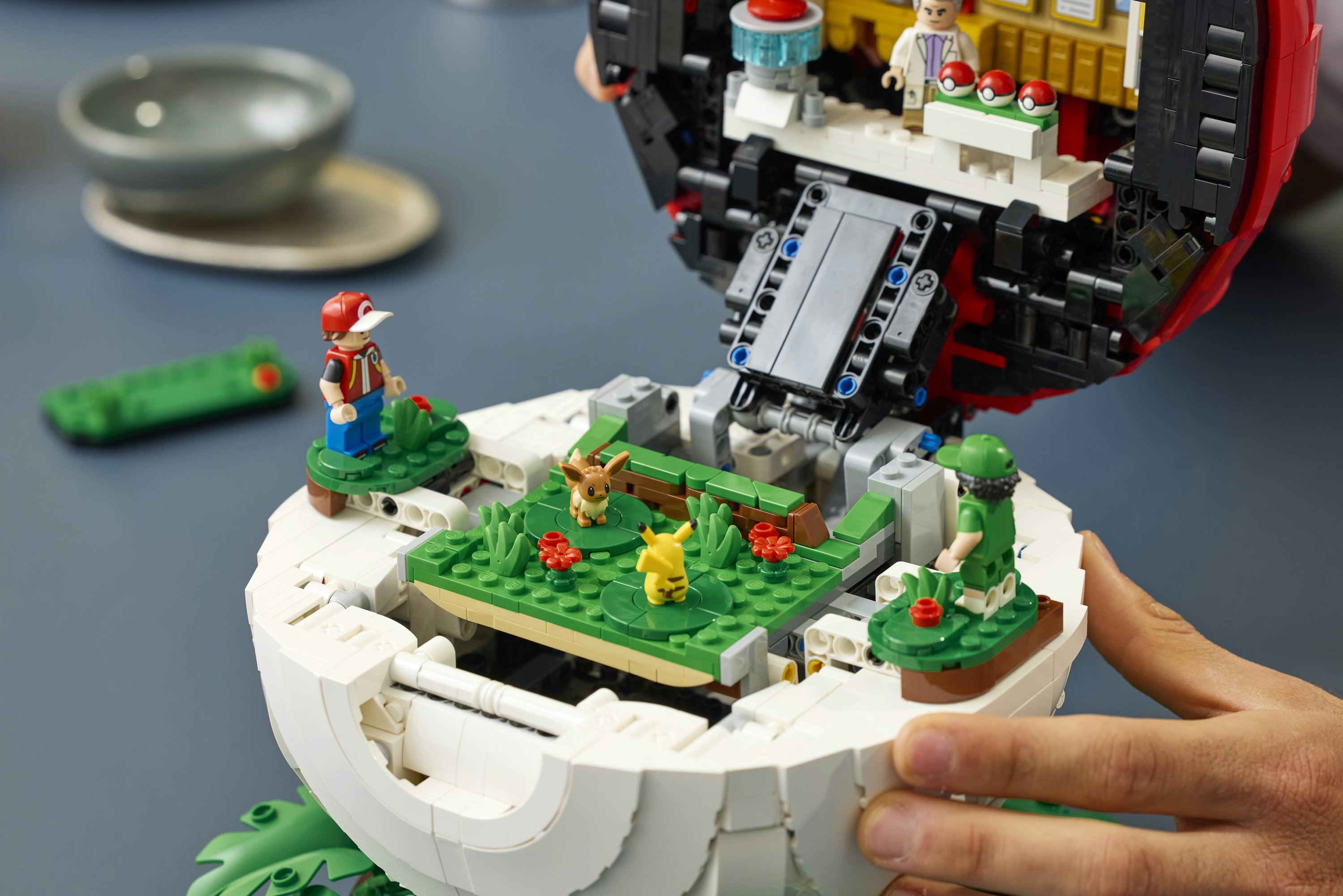 LEGO® Pokémon Ikoniska Tränarmomenten Poké Ball 72154