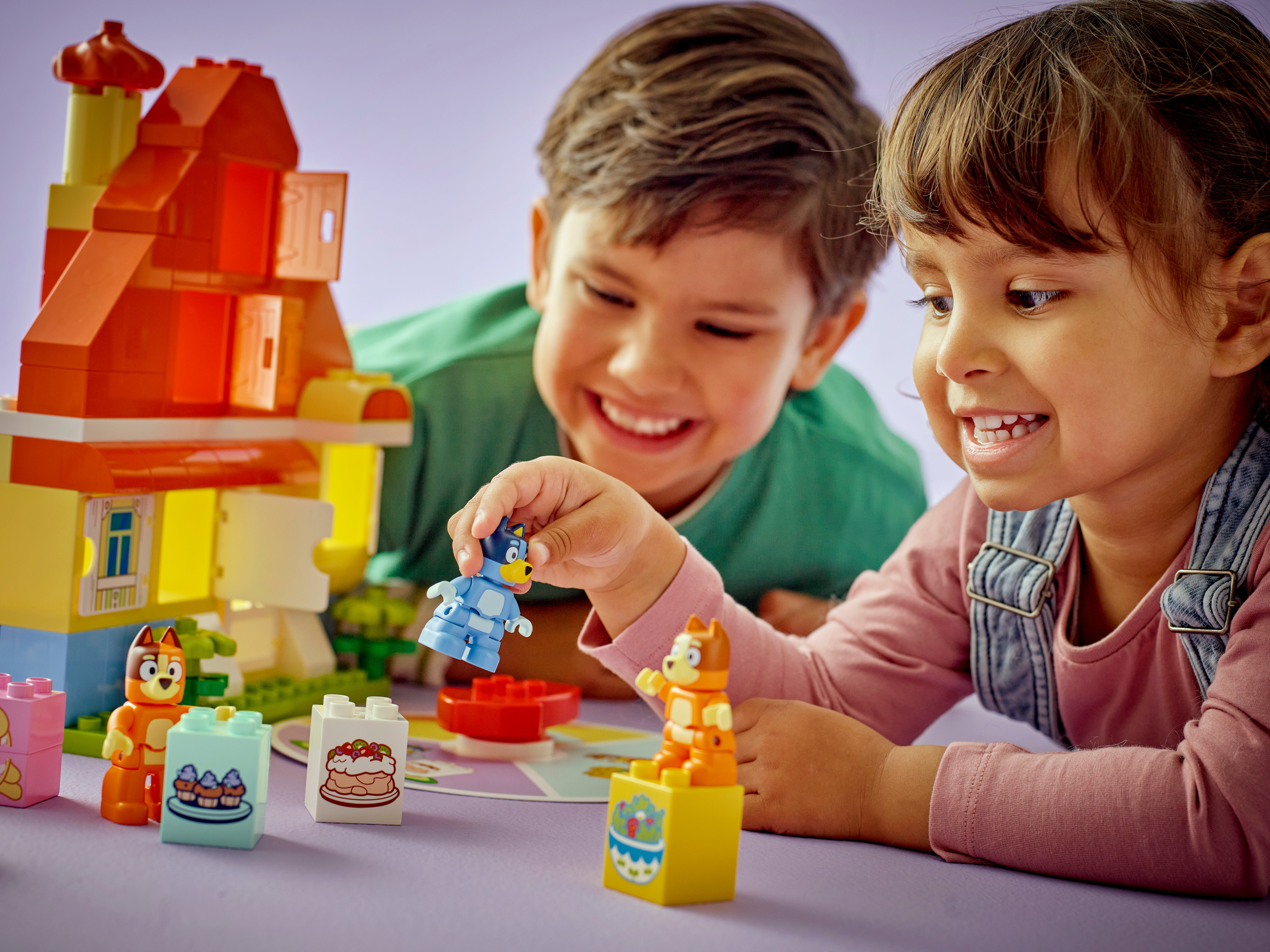 LEGO® DUPLO® Blueys hus med memoryspel Interaktiv leksak 10459