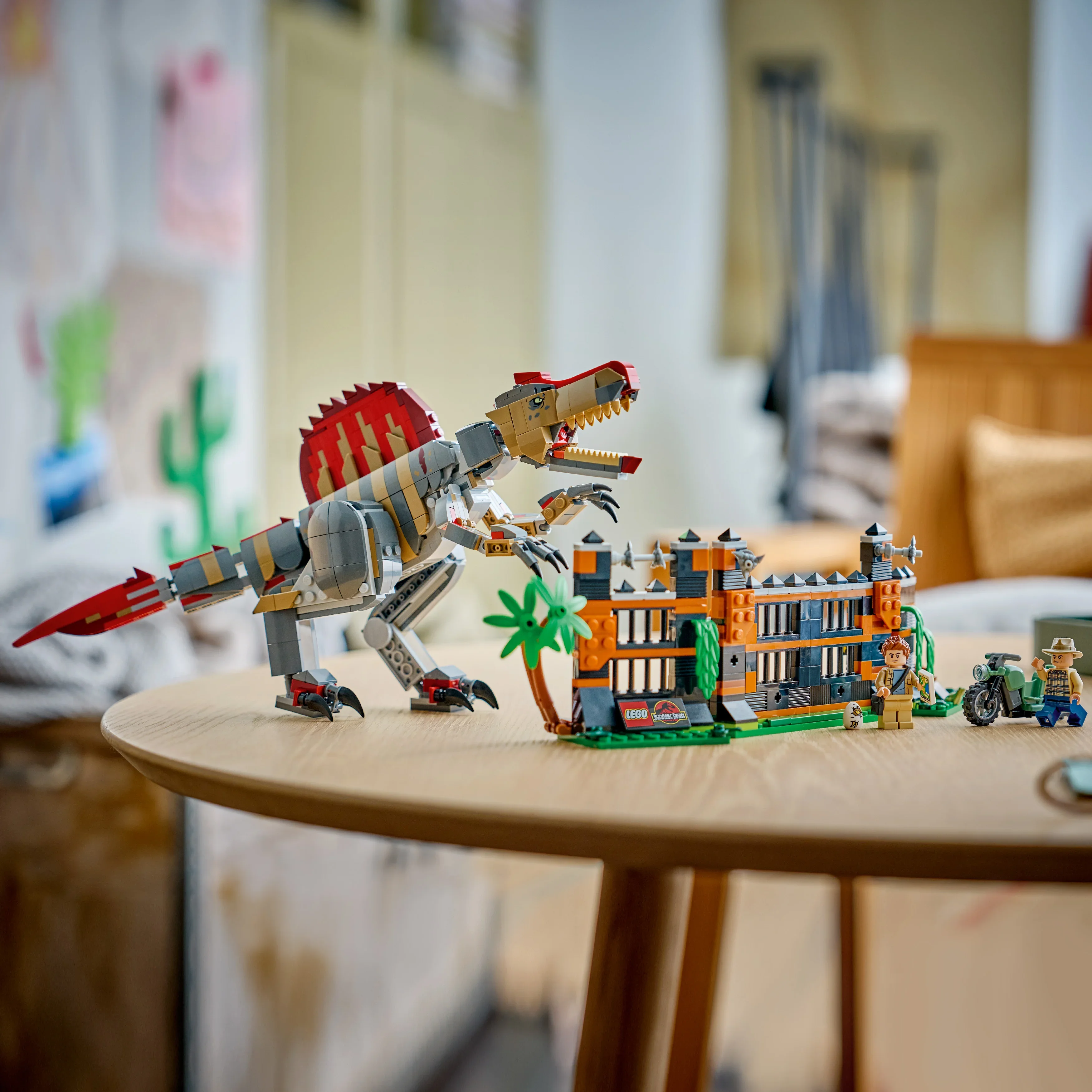 LEGO® Dinosaurieflykt med spinosaurus 77982