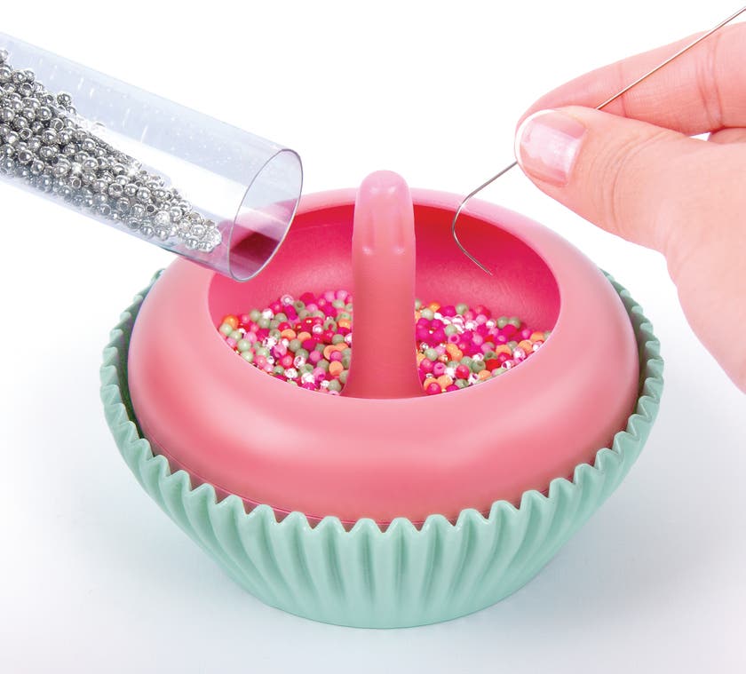 Make it Real, Sweet Swirls: Spinsational Bracelet Maker