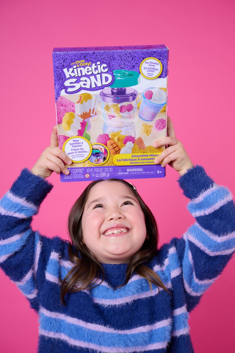Kinetic Sand Smoothie Mixer