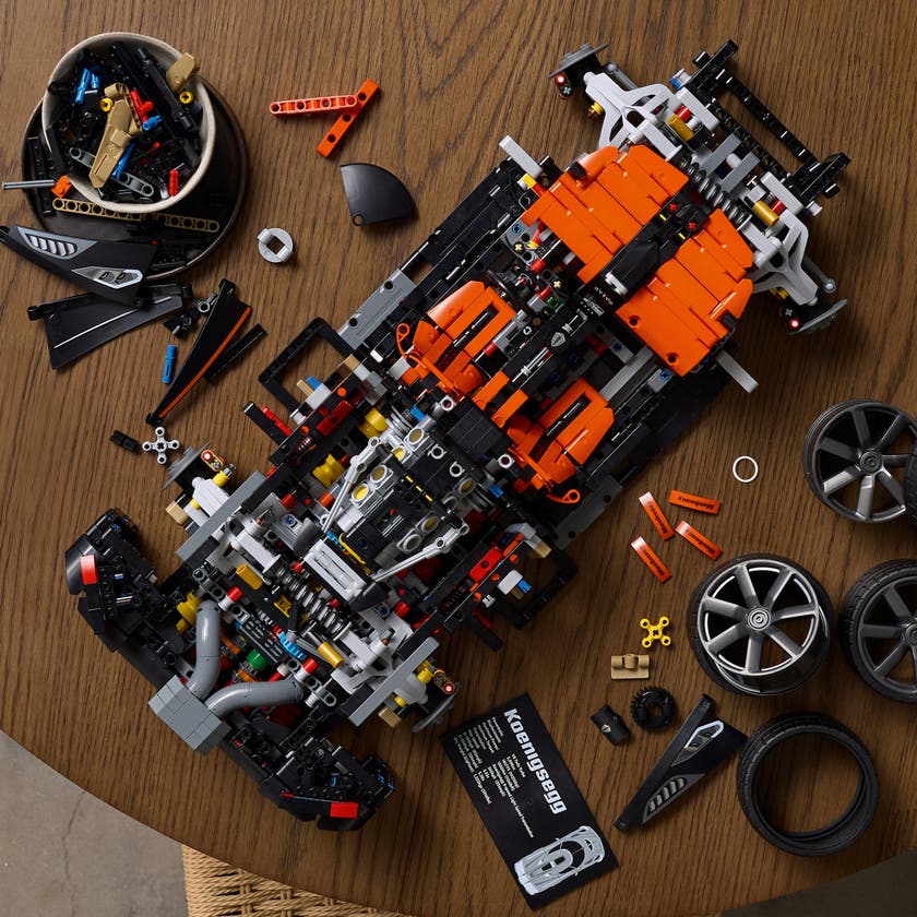 LEGO® Technic Koenigsegg Sadair's Spear Megacar 42232