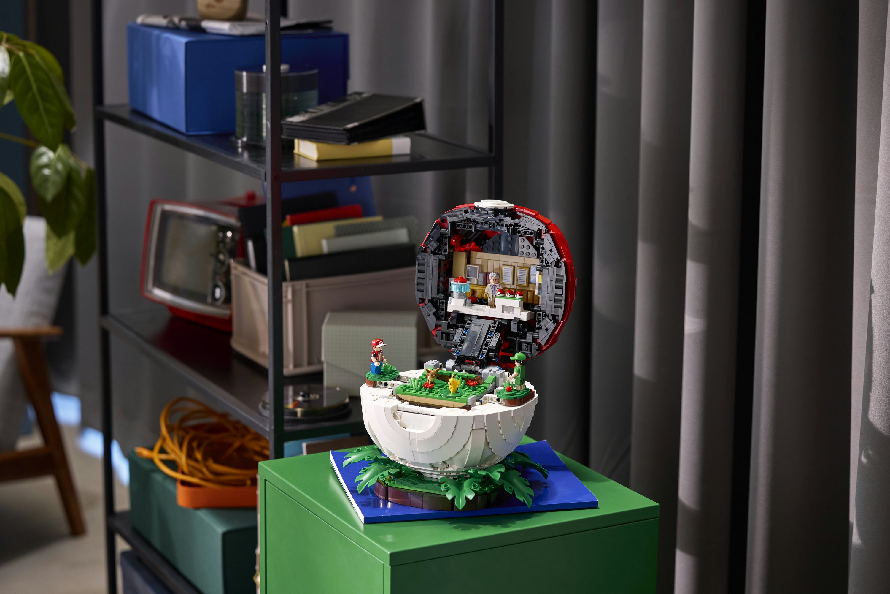 LEGO® Pokémon Ikoniska Tränarmomenten Poké Ball 72154