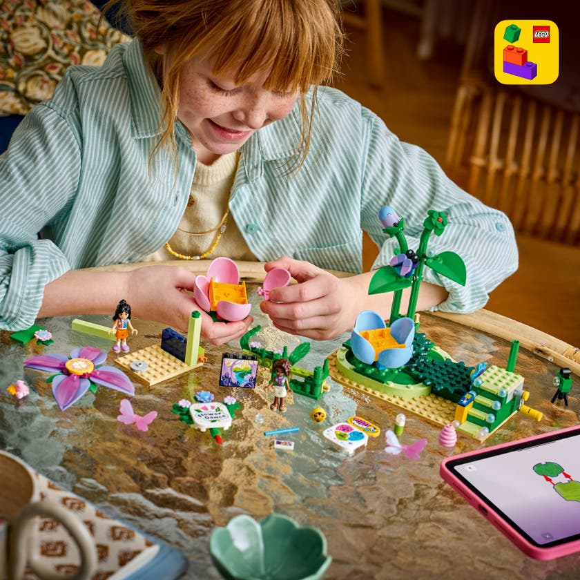 LEGO® Friends Snurrande tekoppskarusell med blom- och älvtema Leksak 42702