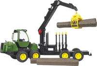 Bruder John Deere 1210E Skotare med timmerstockar
