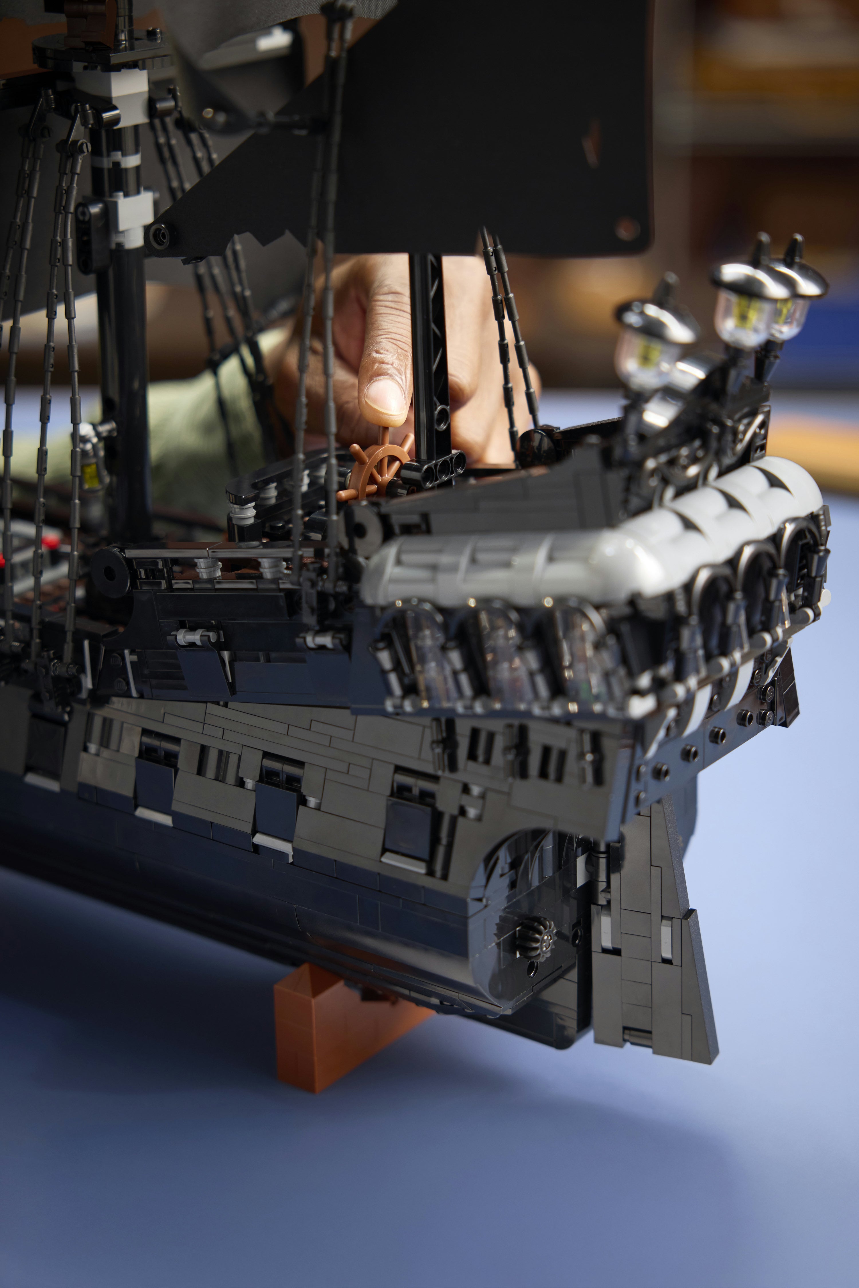 LEGO® Icons Kapten Jack Sparrows piratskepp, Byggset för vuxna 10365