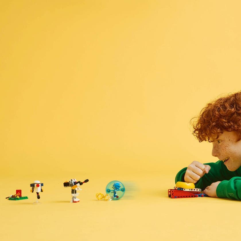 LEGO Sonic 77001, Sonics lägereldsstrid