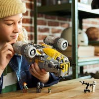 LEGO® Star Wars™ The Razor Crest™ Byggleksak med fordon 75447