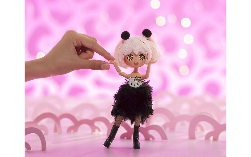 Hello Kitty Golden Diva Docka