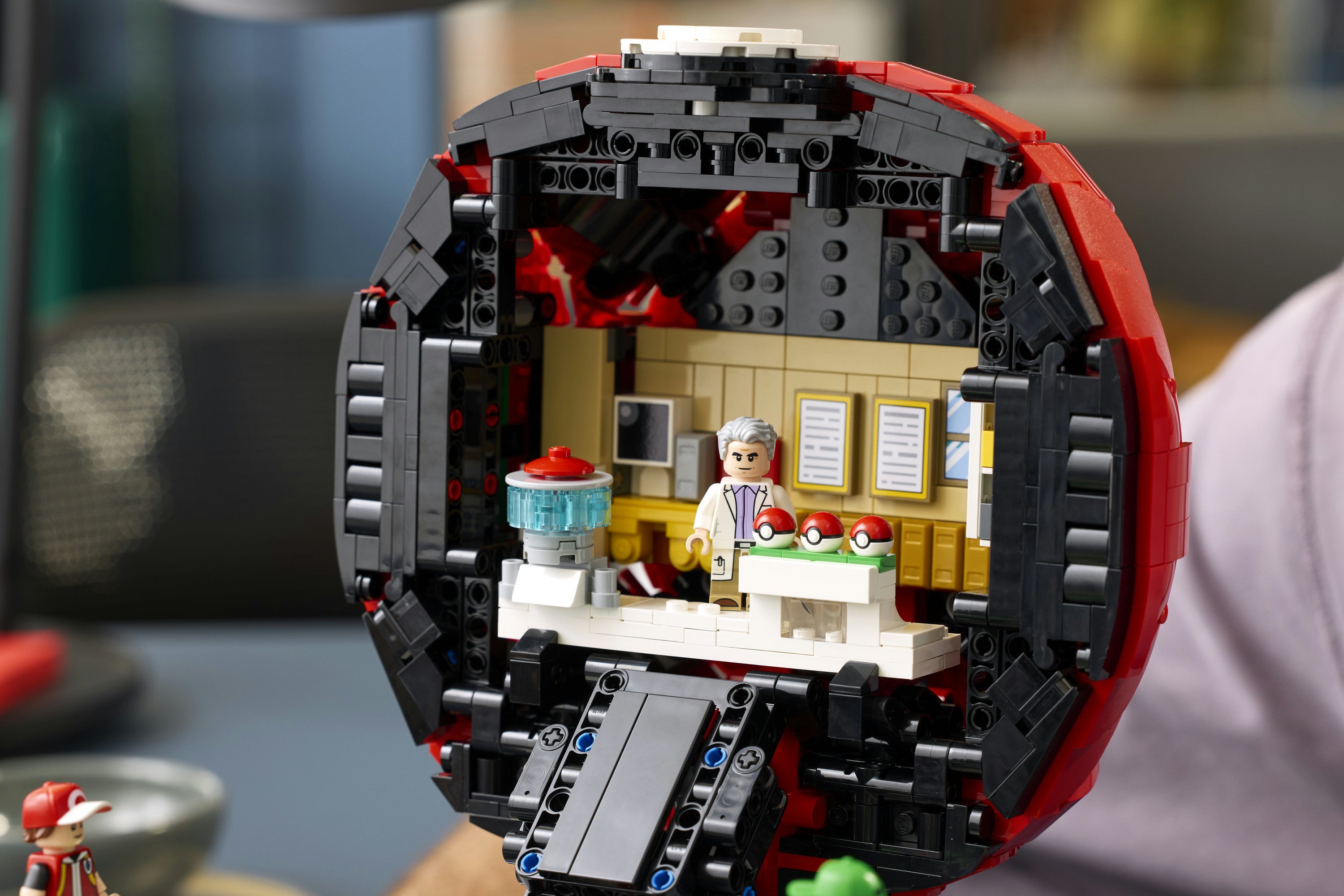 LEGO® Pokémon Ikoniska Tränarmomenten Poké Ball 72154
