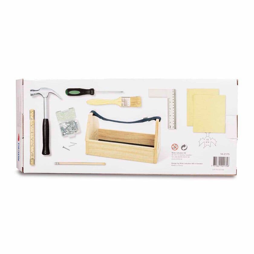 Snickarlåda med verktyg