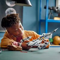 LEGO Star Wars TM 75325 The Mandalorian’s N-1 Starfighter™