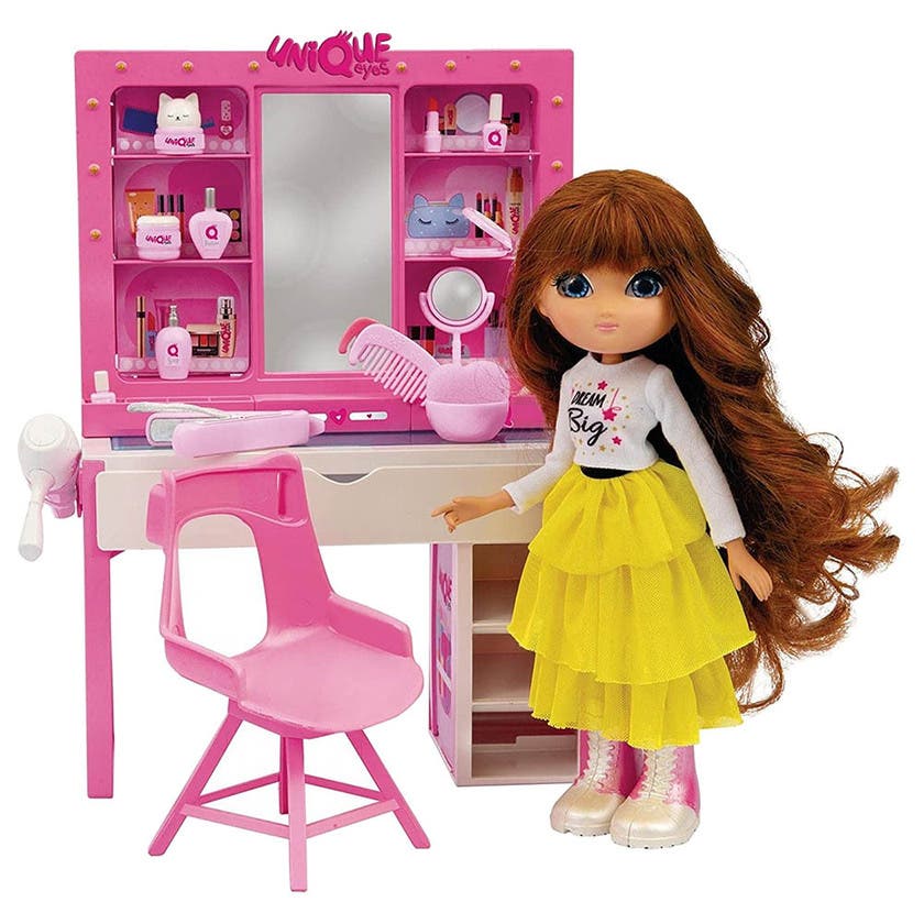 Unique Eyes Beauty Day