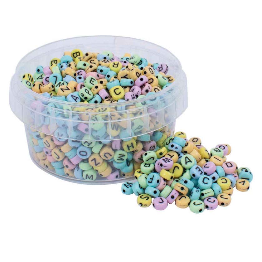 Pärlburk pastell bokstäver