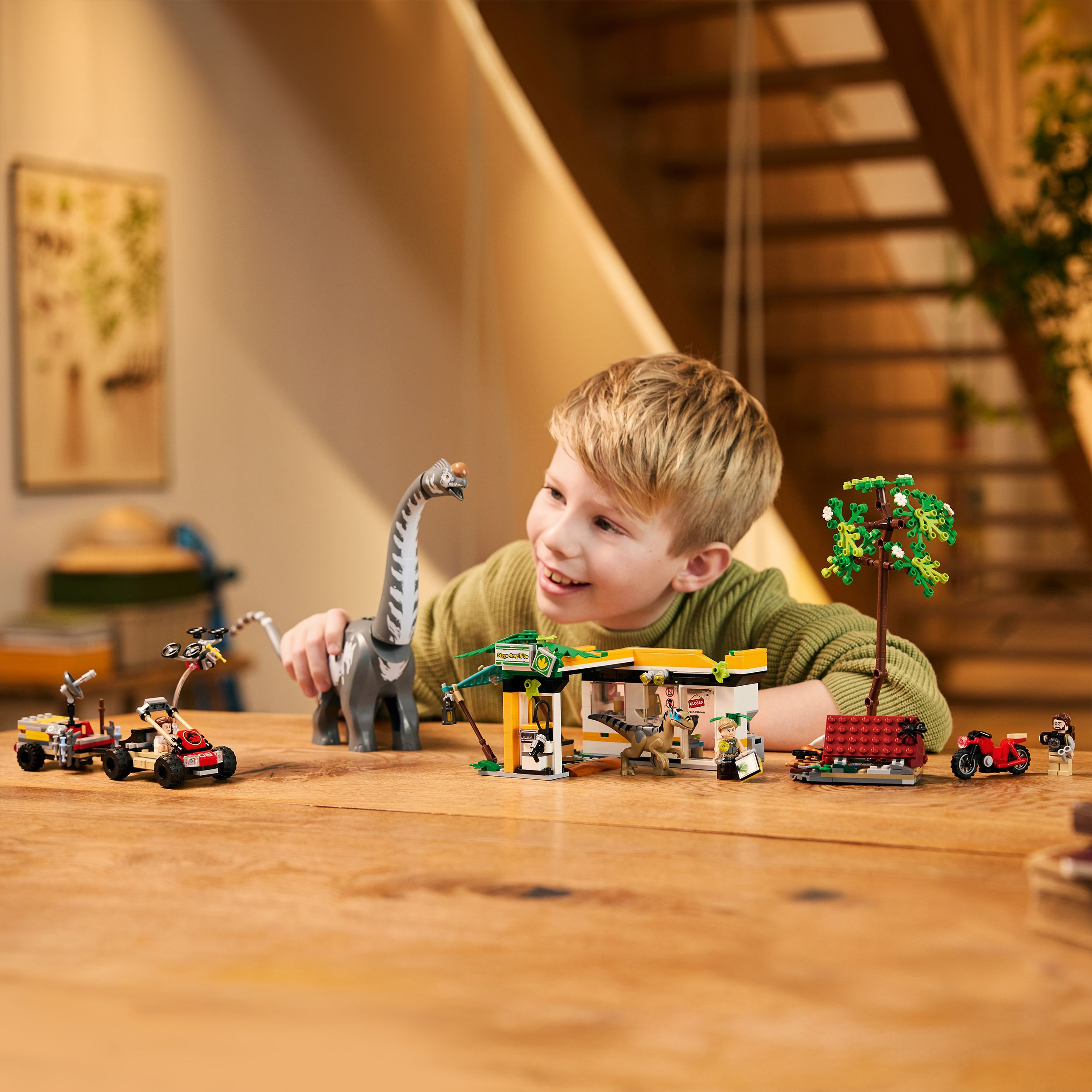 Raptor & Titanosaurus