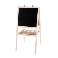 LAC, Staffli i trä med tillbehör