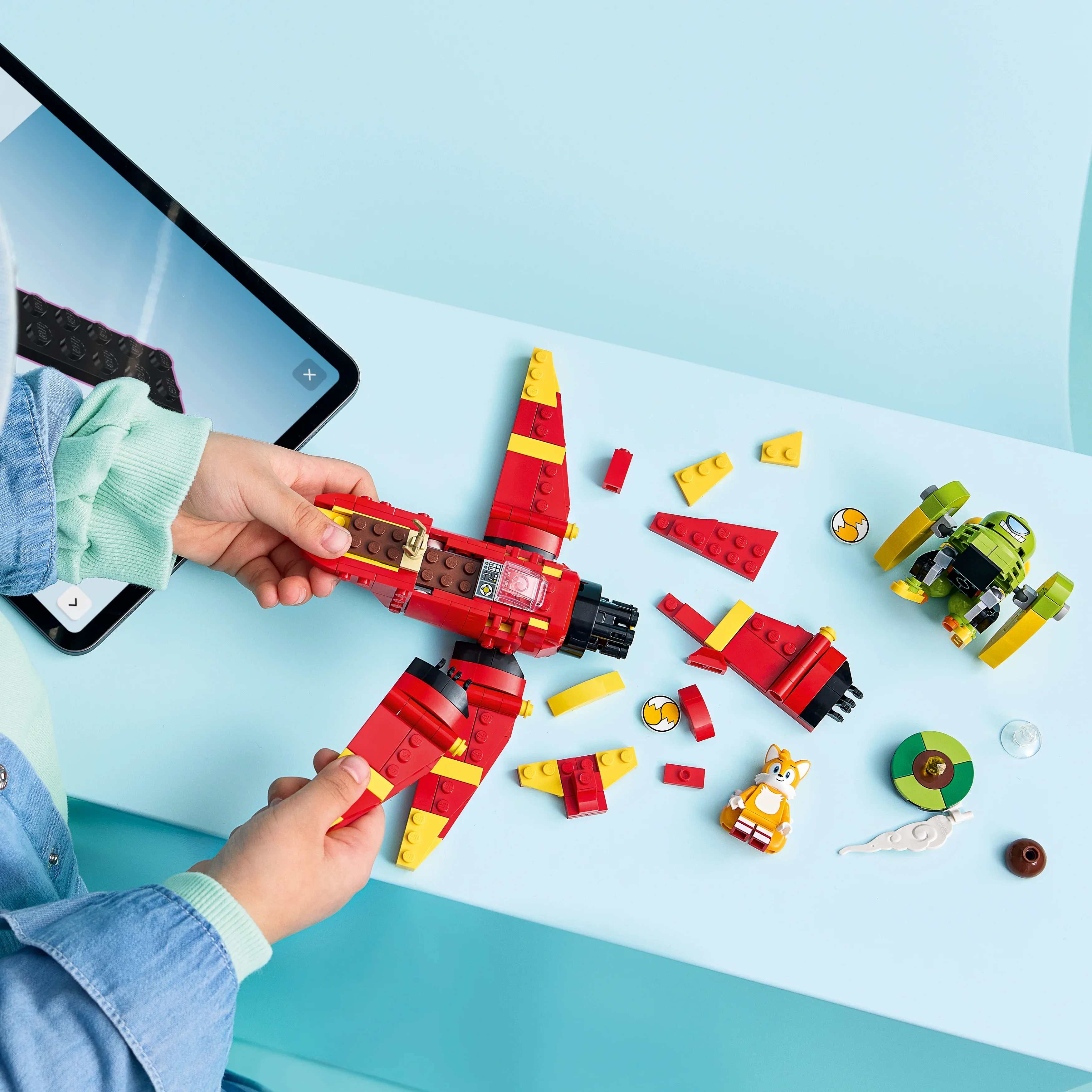 LEGO® Sonic Tails Tornado-1 77119