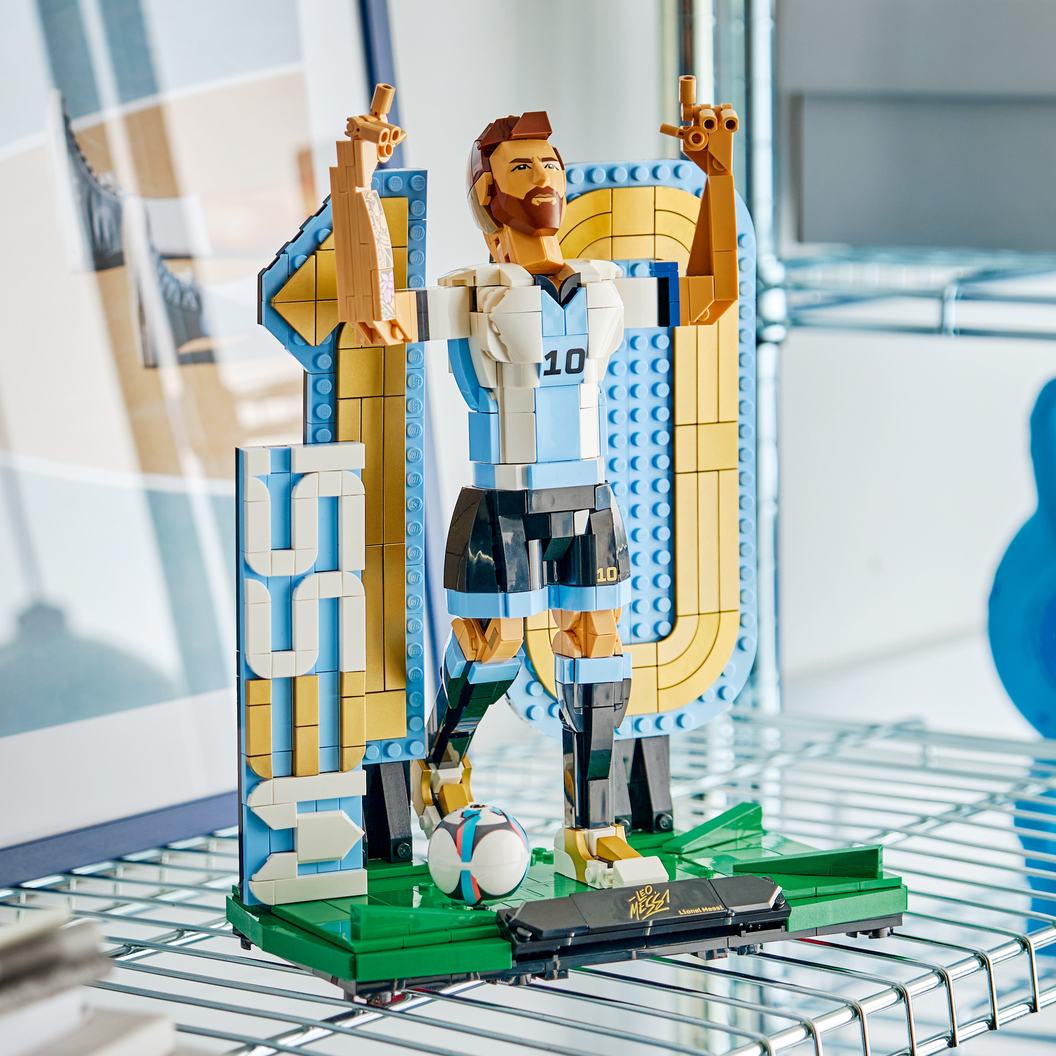 LEGO® Editions Lionel Messi – fotbollslegend Set 43015