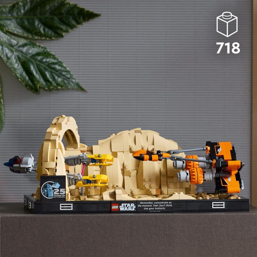 LEGO Star Wars 75380, Mos Espa Podrace Diorama
