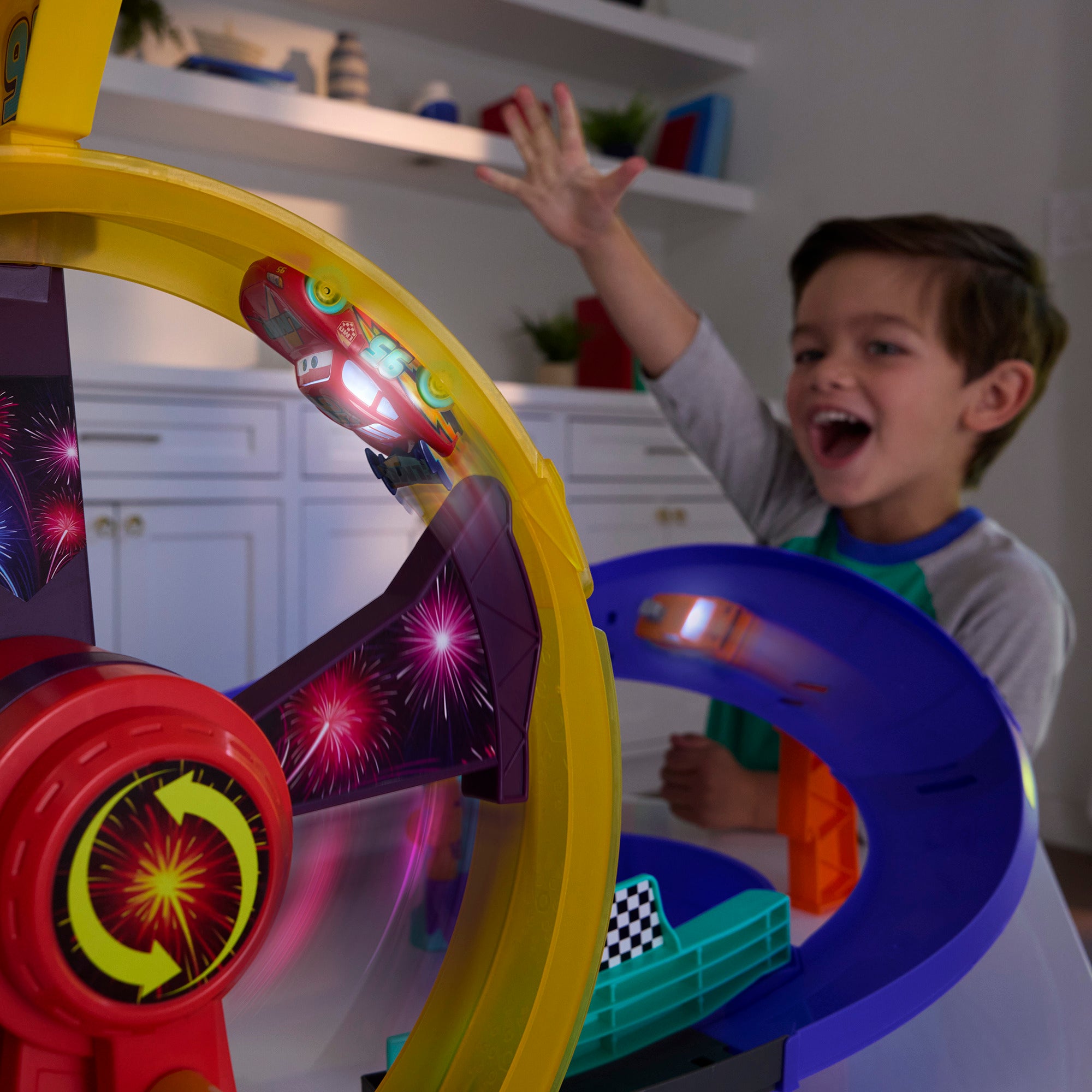 Disney Cars Blixten McQueens Racerbana