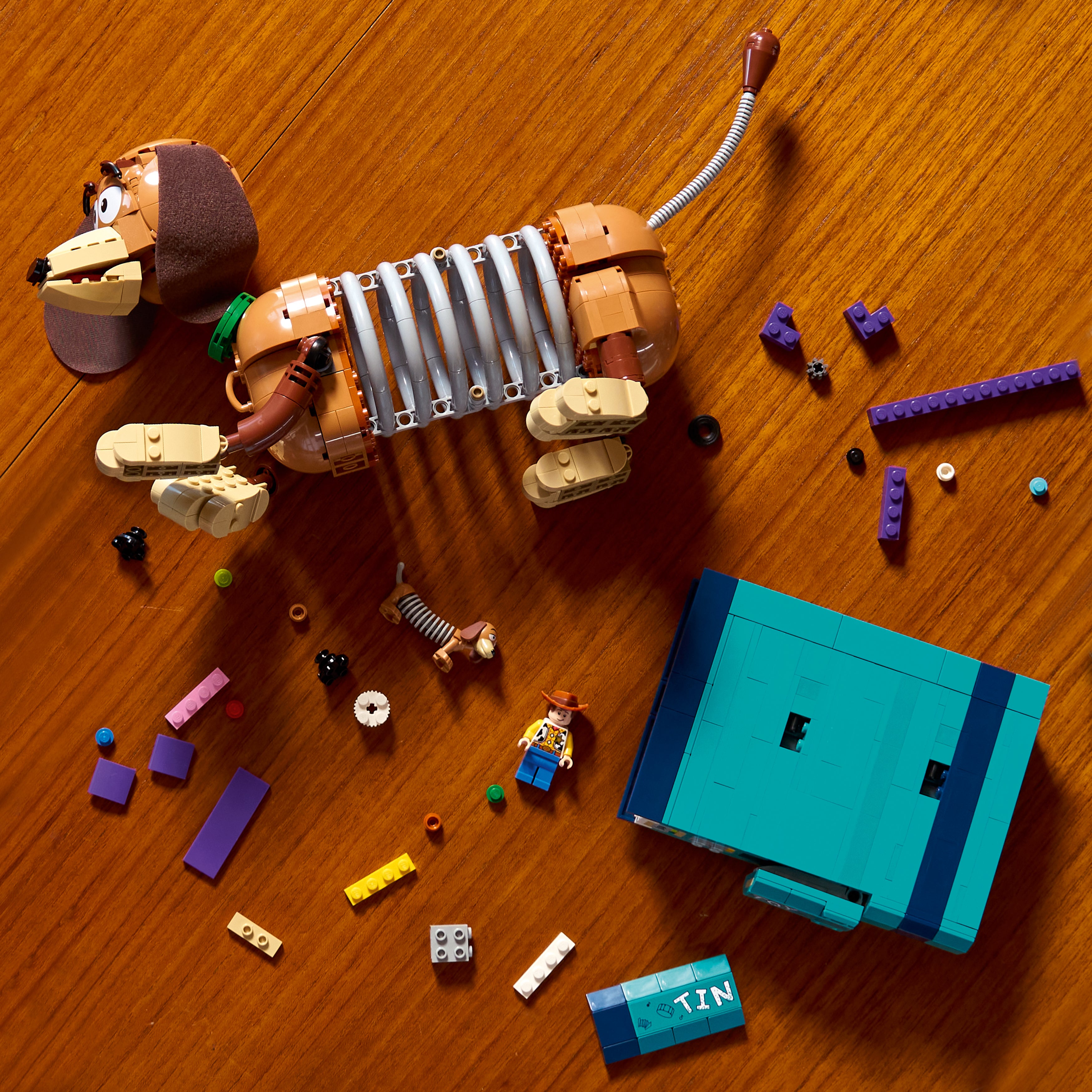 LEGO® | Disney and Pixar Toy Story Bokstöd med hunden Slinky 43301