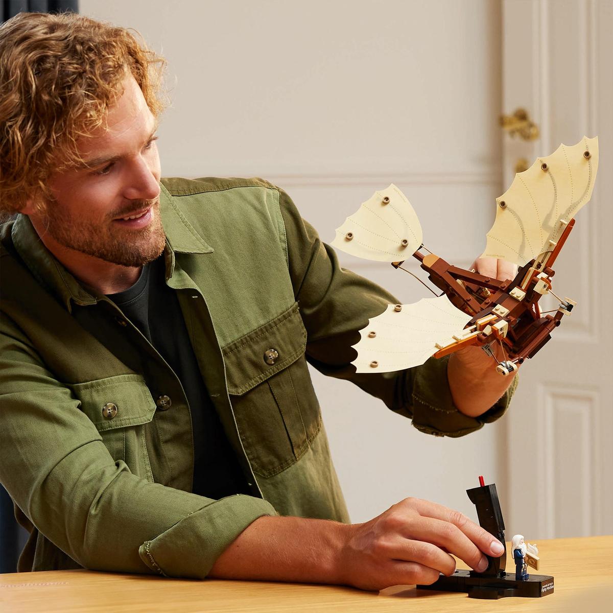 LEGO Icons 10363, Leonardo da Vincis flygmaskin