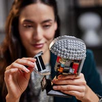 LEGO Star Wars TM 75328, The Mandalorian™ Helmet