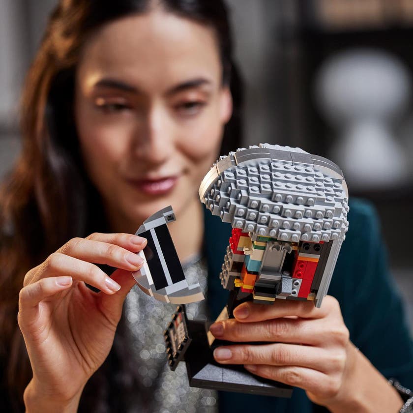 LEGO Star Wars TM 75328, The Mandalorian™ Helmet