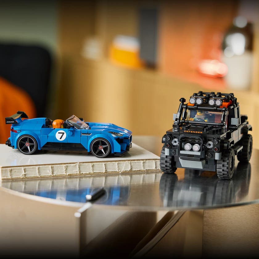 LEGO® Jaguar Project 7 och Land Rover Defender 77264