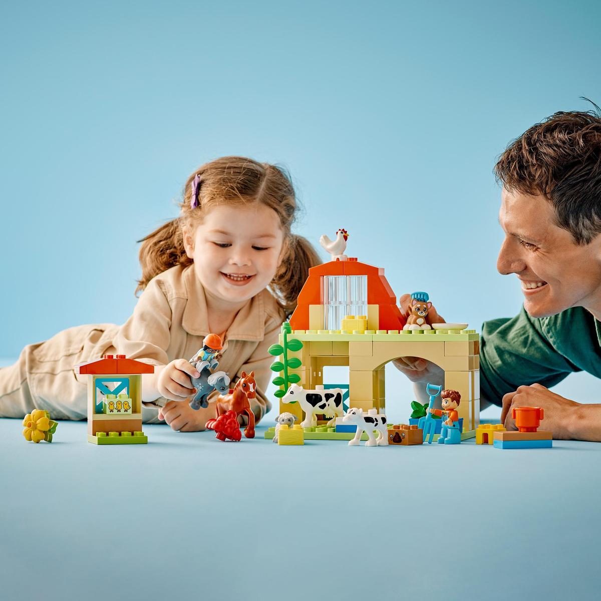 LEGO DUPLO Town 10416, Sköta om djur på bondgården