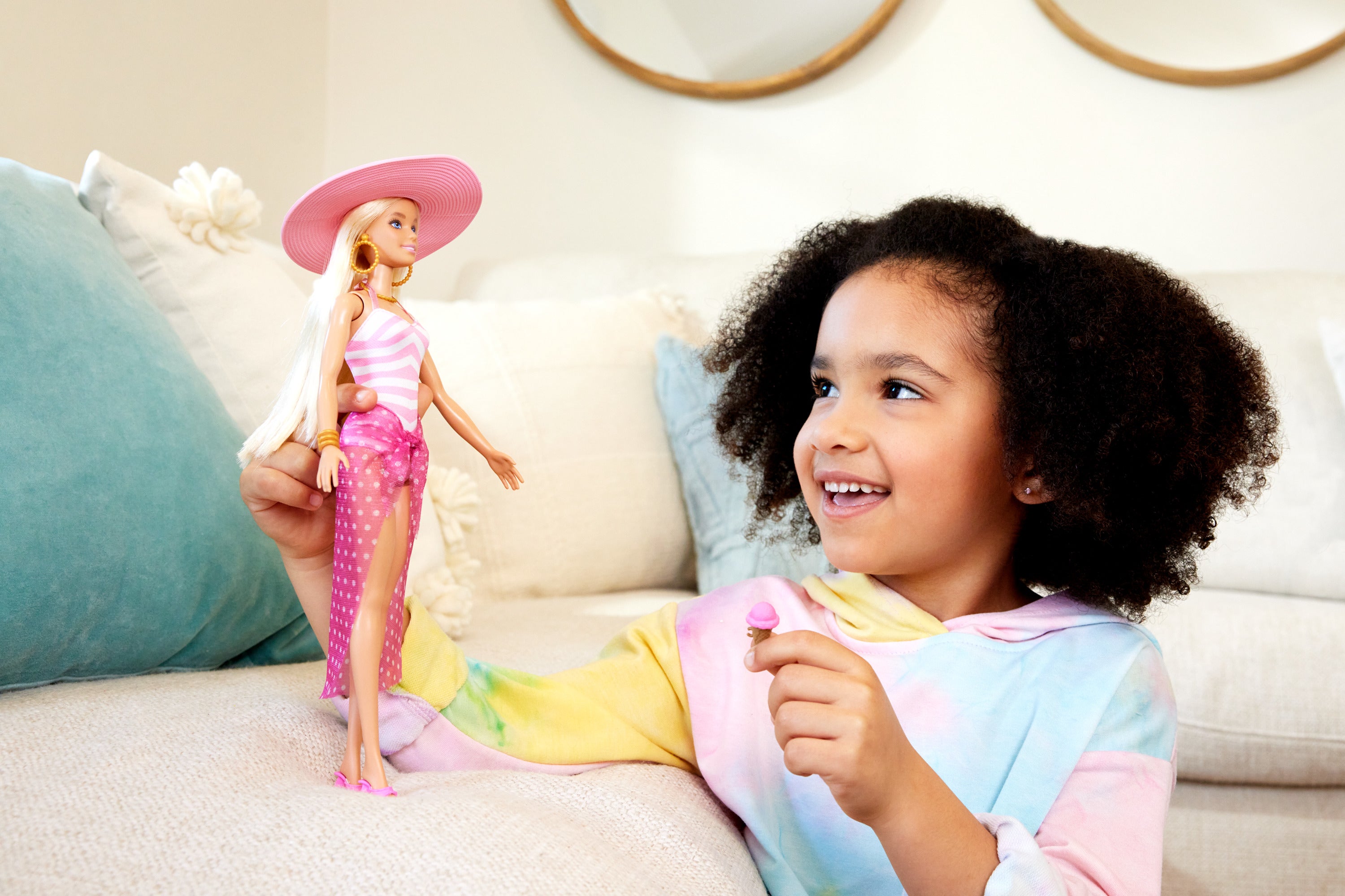 Barbie, Classics Beach Day Barbie -