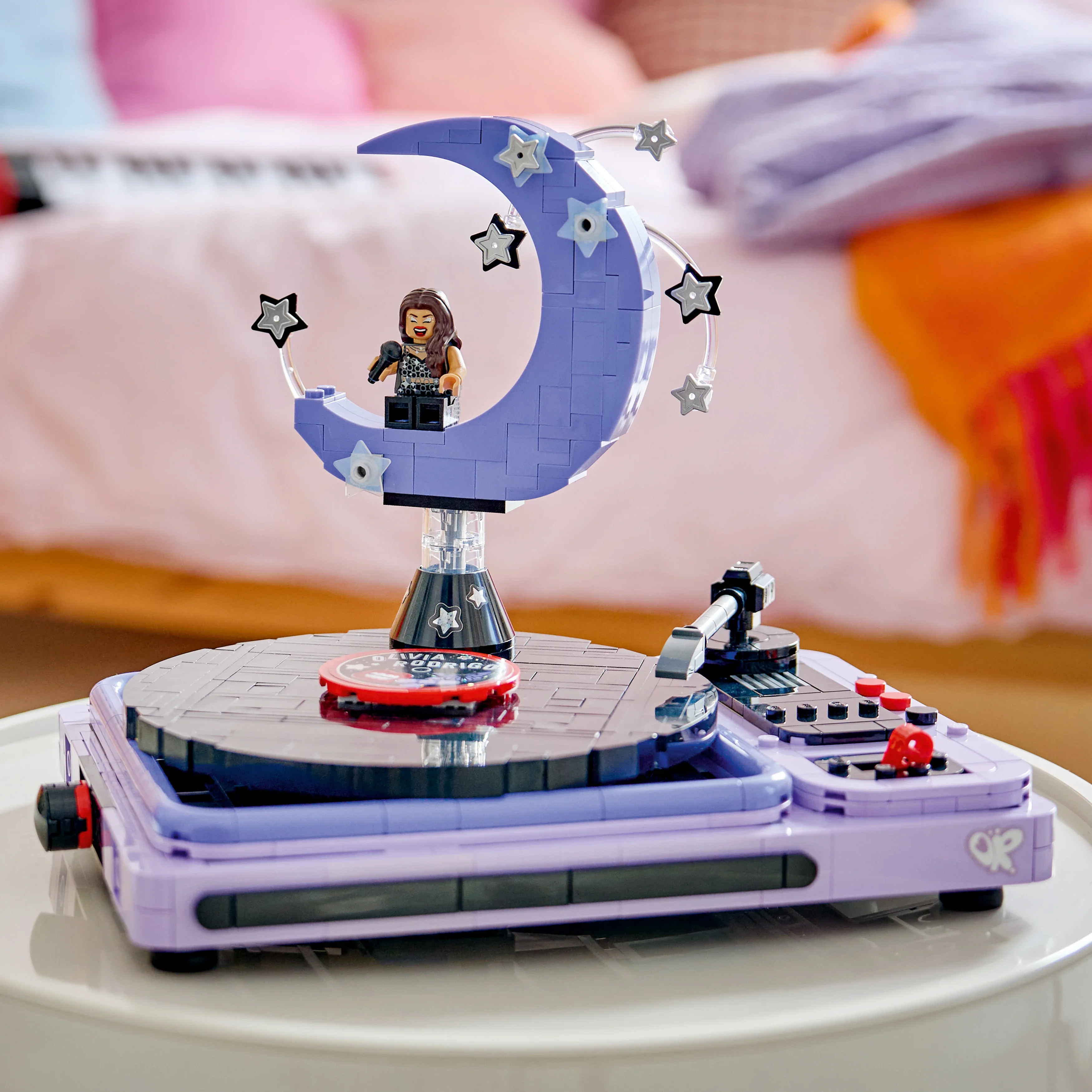 LEGO® Editions Olivia Rodrigos konsertmåne 43029