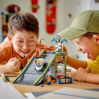LEGO City Great Vehicles 60460, Inga gränser: Racerbilsramper