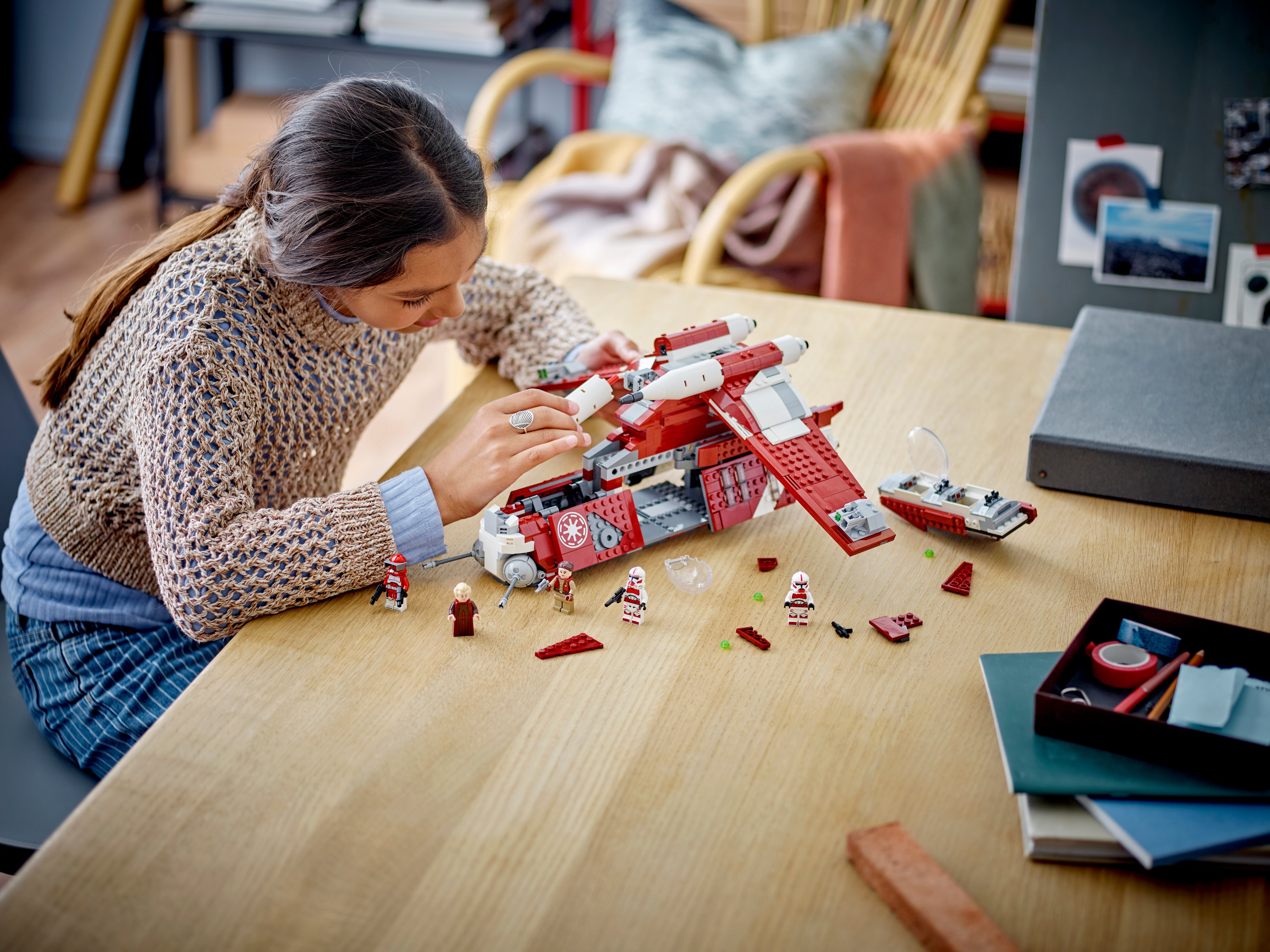 LEGO® Star Wars™ Coruscant Guard Gunship™ 75354