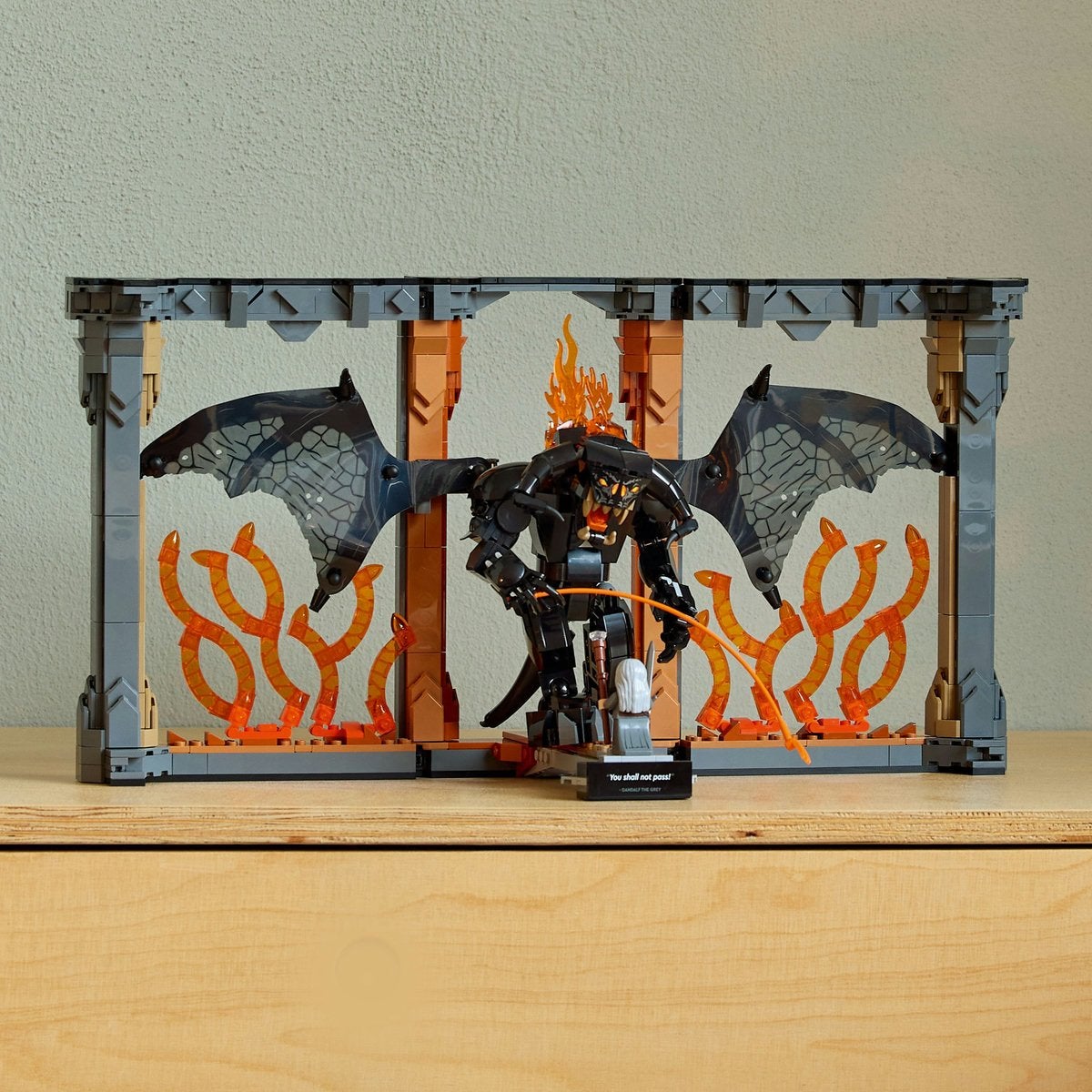 LEGO Icons 10367, Sagan om ringen: bokstöd med Balrog