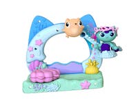 Gabby's Movie Balcony - Swing & Swim