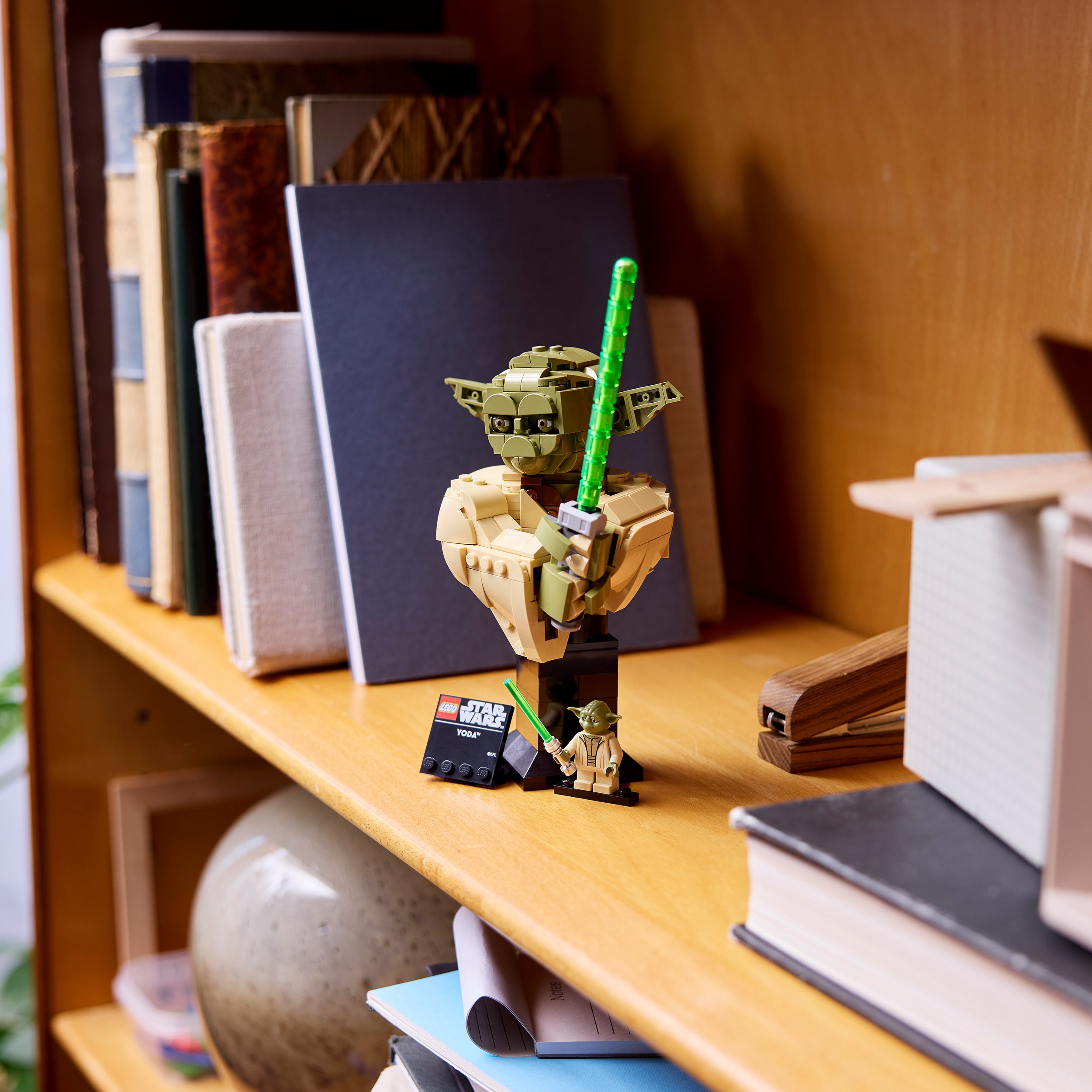 LEGO® Star Wars™ Yoda™ Bust Byggset att samla på 75438