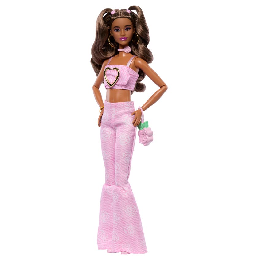 Barbie Deluxe Style Docka med Rosmönstrad Jeanslook