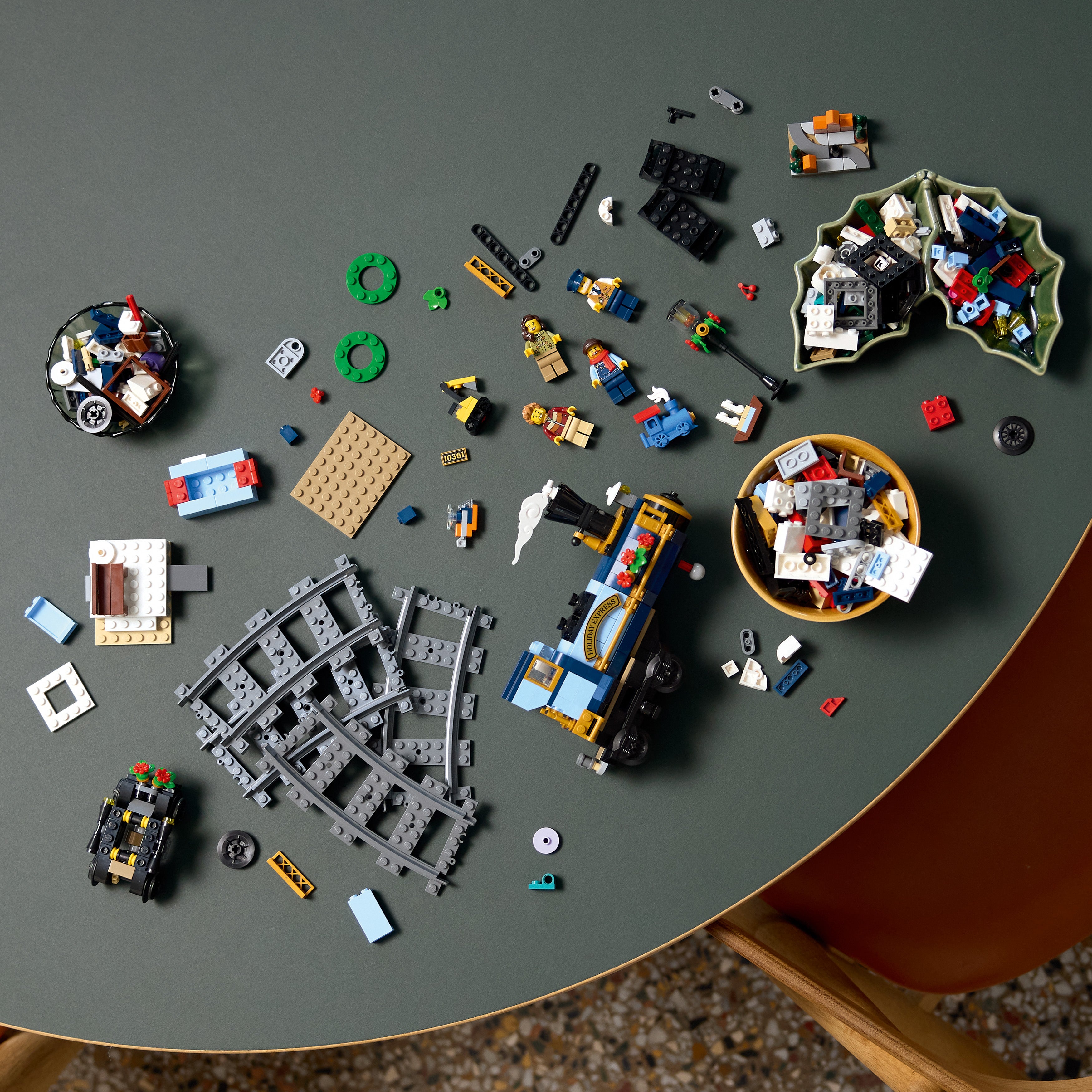 LEGO® Icons Julexpressen Modellbyggset för vuxna 10361