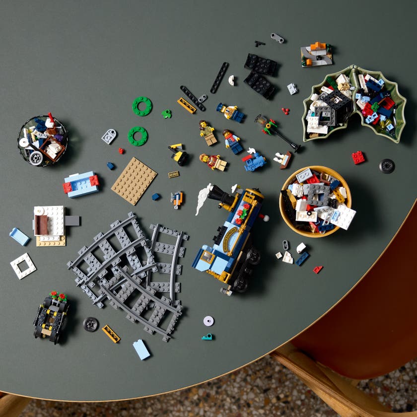 LEGO® Icons Julexpressen Modellbyggset för vuxna 10361