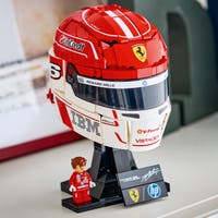 LEGO® Editions Scuderia Ferrari HP Charles Leclerc hjälm 43014
