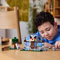 LEGO Minecraft 21261, Vargfästningen