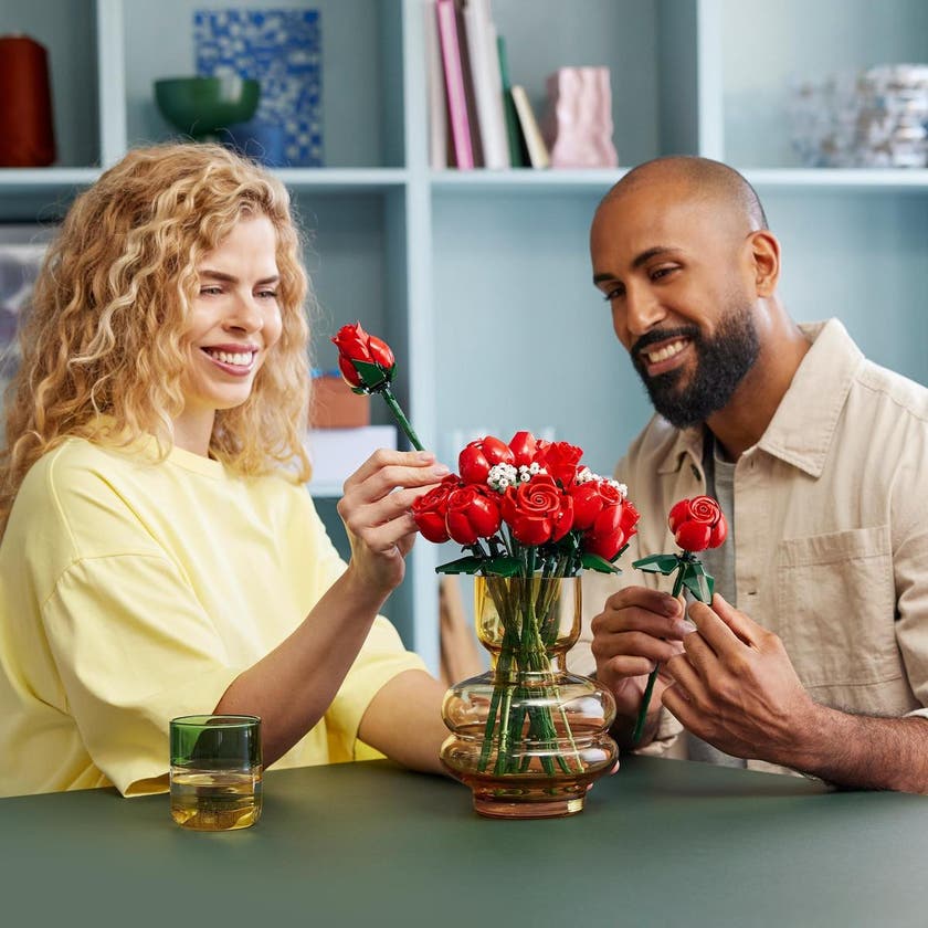 LEGO Botanicals 10328, Bukett med rosor