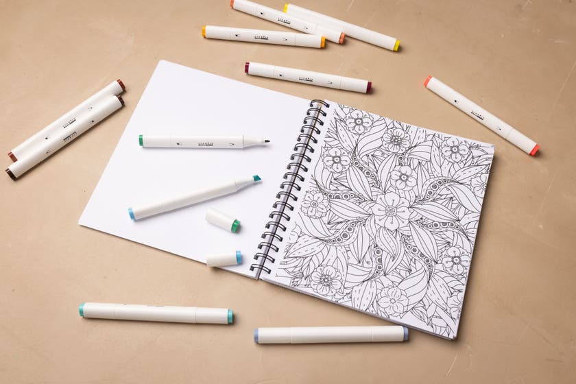 Mindfulness målarbok och illustrationspennor
