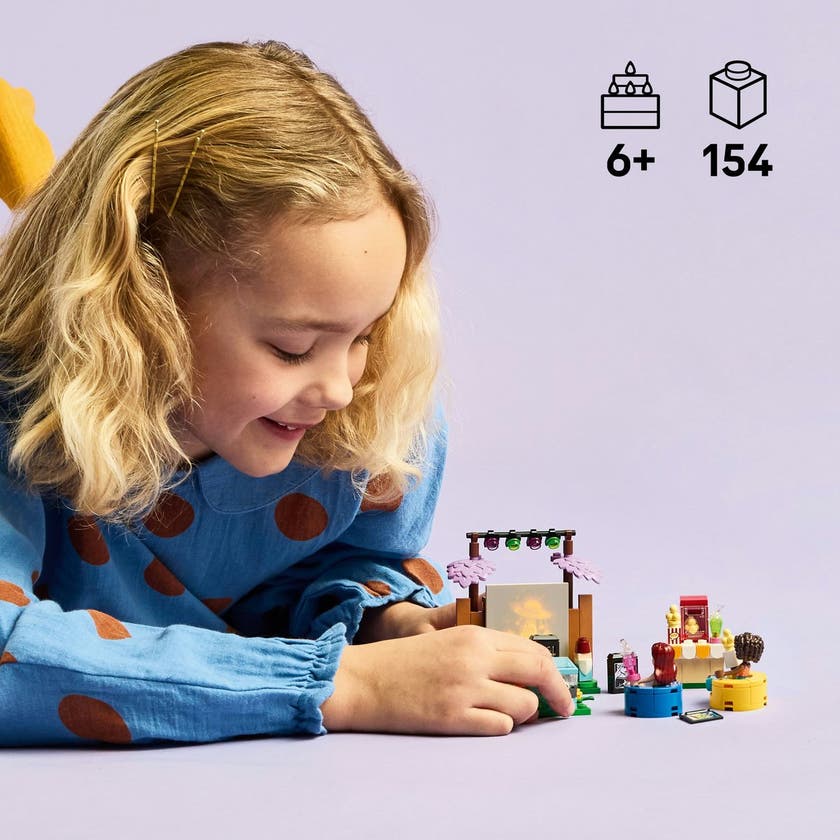 LEGO Friends 42642, Filmkväll med vänner