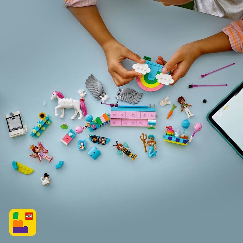 LEGO Friends 42661, Maskeradfest med enhörning och älva