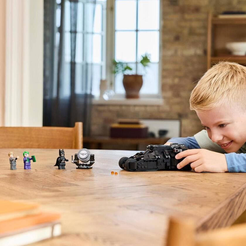 LEGO Super Heroes DC 76303, Batmans Tumbler mot Two-Face™ & Jokern
