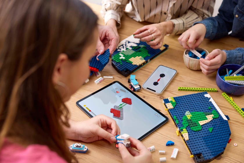 Reseminnen LEGO® Reseminnen Bygg- och lekset med världskarta 41838